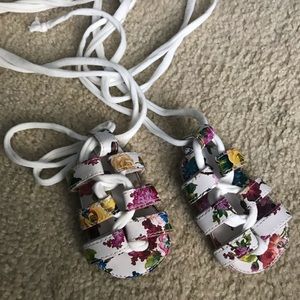 SOLD babygirl Gladiator sandals  💕